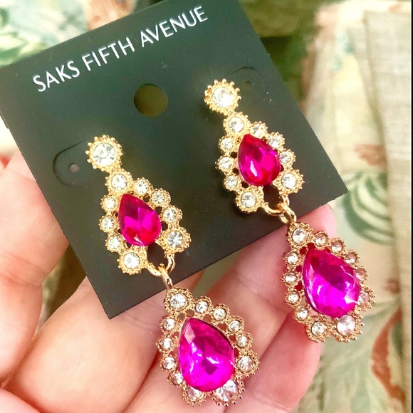 Saks Fifth Avenue EARRINGS🩷NEW SPARKLING DANGLE DROP STYLE - HOT PINK - PIERCED - Picture 1 of 6